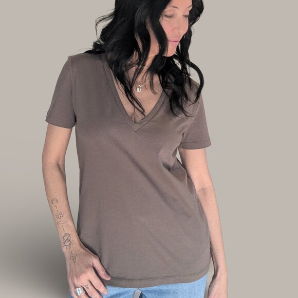 Zara Short Sleeve Vneck Olive Green Tee - Small - Picture 1 of 9